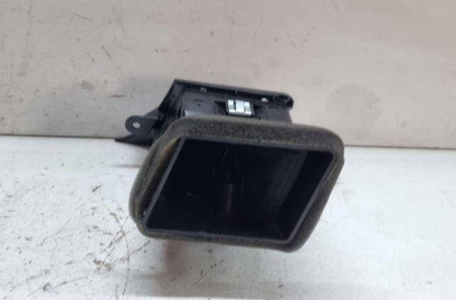 Alfa Romeo Giulietta hatchback 1.4 T petrol 125 kW 2012  Mriežka kúrenia (fukár) 156088353