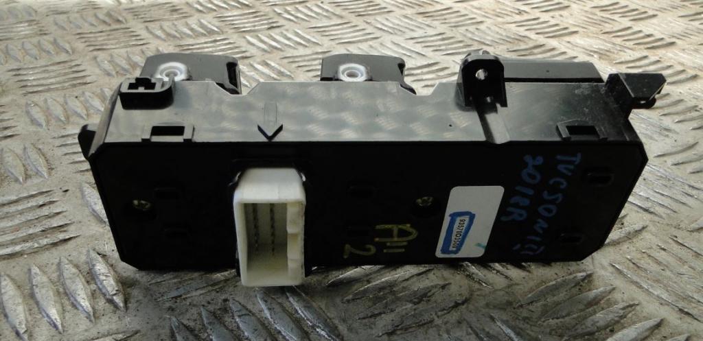 Hyundai Tucson III 2015-2021 TL suv   Prepínač ovládania okna predný ľavý 93570D3500