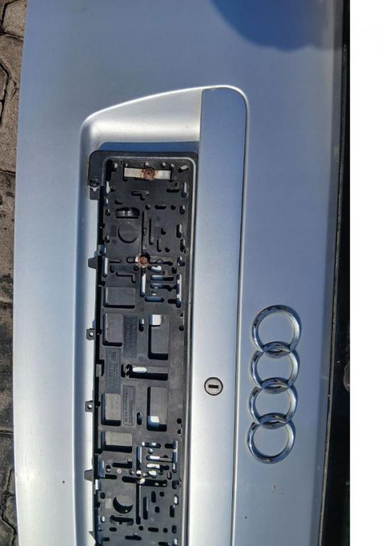 Audi A4 B5 1994-2001 combi 1.6 SR petrol MT 75 kW 2001  Kapota zadná (kufor)