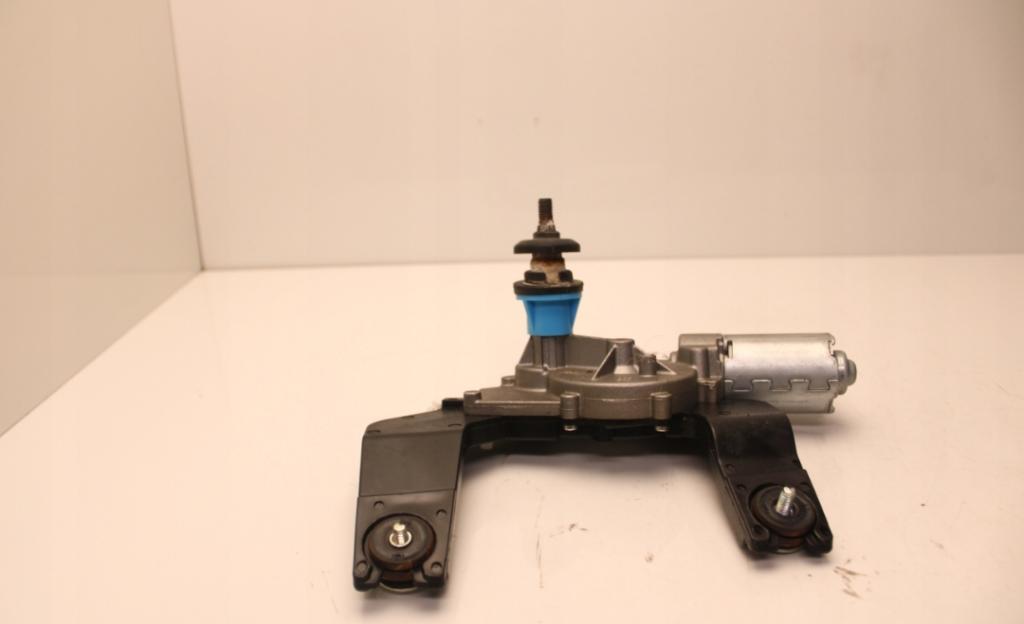 Hyundai I30 I 2007-2012 hatchback 1.4 16v petrol MT 80 kW 2009  Motorček stieračov zadný 98700-2L000