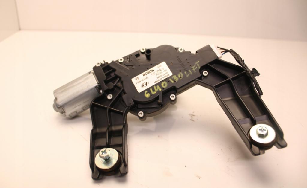 Hyundai I30 I 2007-2012 hatchback 1.4 16v petrol MT 80 kW 2009  Motorček stieračov zadný 98700-2L000