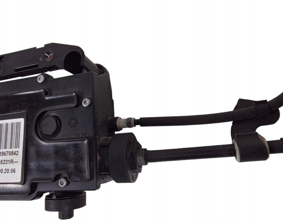 Renault Scenic II 2003-2009 hatchback 2.0 16v petrol 99 kW 2005  Ručná brzda elektrická 360105231R