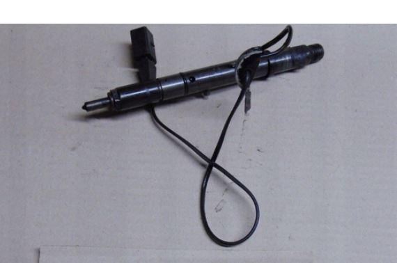 Audi A6 C5 1997-2004 sedan 2.5 TDI diesel AT 110 kW 1998  Vstrekovač paliva 059130202G