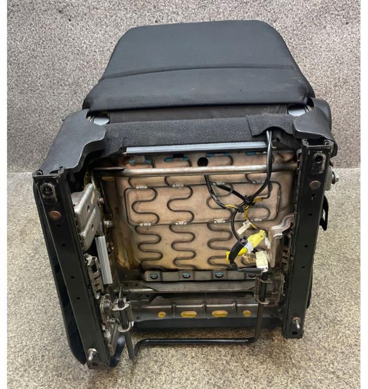 Suzuki Grand Vitara II 2005-2014 hatchback 1.6 16v petrol MT 78 kW 2008  Sedadlo predné ľavé vyhrievane