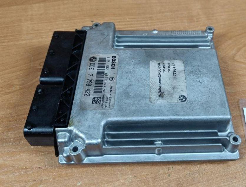 BMW 5 E60 2003-2010 combi 2.0 D diesel MT 120 kW 2007  Riadiaca jednotka motora 0281012190 7798422