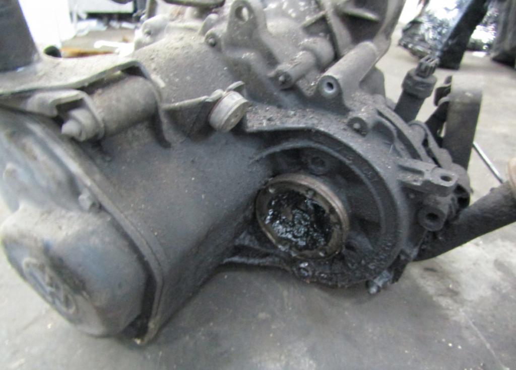 Volkswagen Polo III 6N 1994-2001 hatchback 1.4 petrol MT 44 kW 2001  Prevodovka manuálna ETD