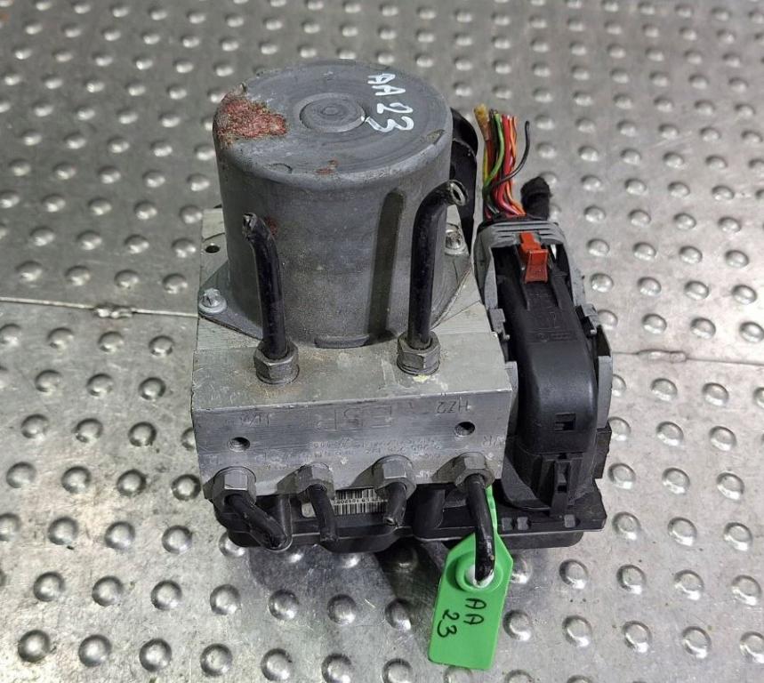 Audi A4 B8 2007-2015 combi 2.0 TDI diesel MT 105 kW 2008  Pumpa ABS 0265236197 ; 8K0614517CP ; 8K0907379AK