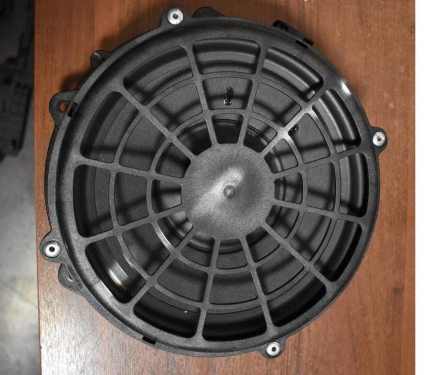 Porsche Cayenne II 2010-2017 hatchback 4.8 T V8 petrol AT 368 kW 2011  Reproduktor 971035454E