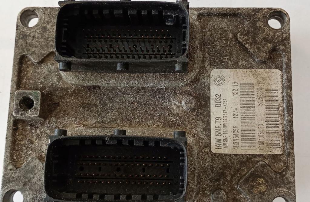 Fiat Stilo hatchback 1.9 JTD diesel 85 kW 2003  Riadiaca jednotka motora 51759028 IAW 5NF.T9 D032