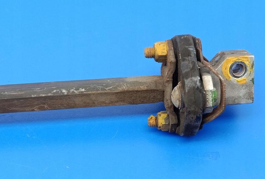 Audi 80 B4 1991-1994 Tyč riadenia (volantu) 893419565E