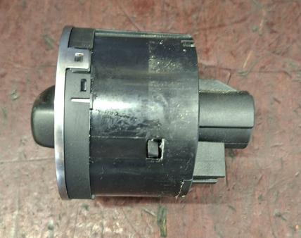 Audi A8 D3 2002-2009 sedan Prepínač svetiel 4E0941531G 04056123