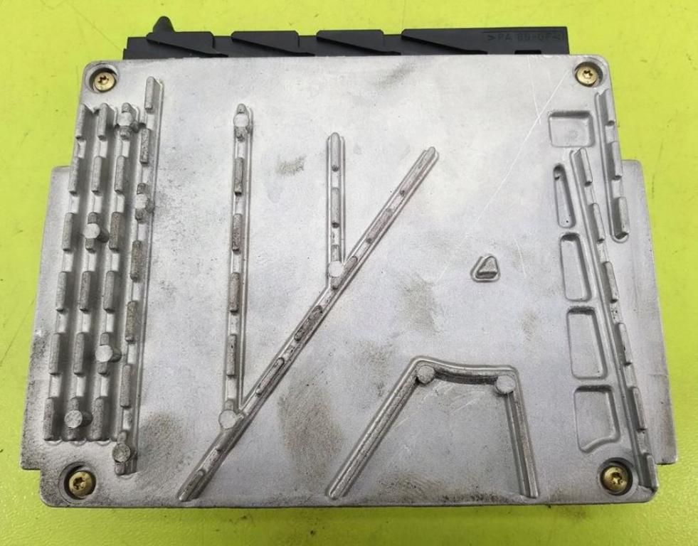 Volvo S80 I 1998-2006 sedan 2.0 T petrol AT 132 kW 2000  Riadiaca jednotka motora 0261207392