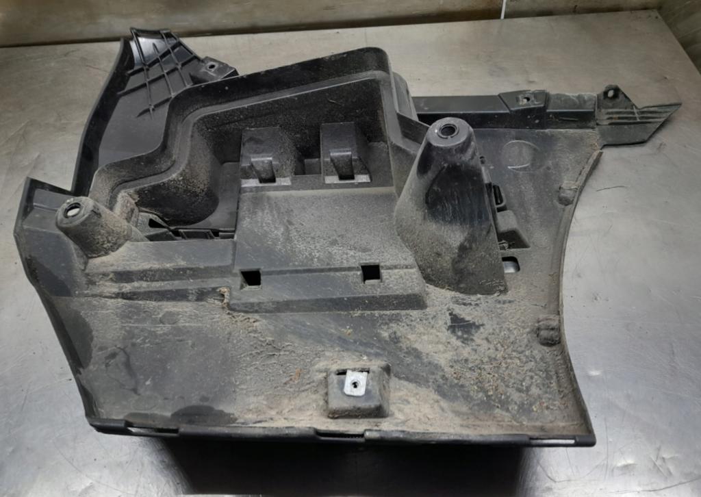 BMW 5 F10 2010-2017 Úchyt (držiak) zadného nárazníka ľavý 7331607