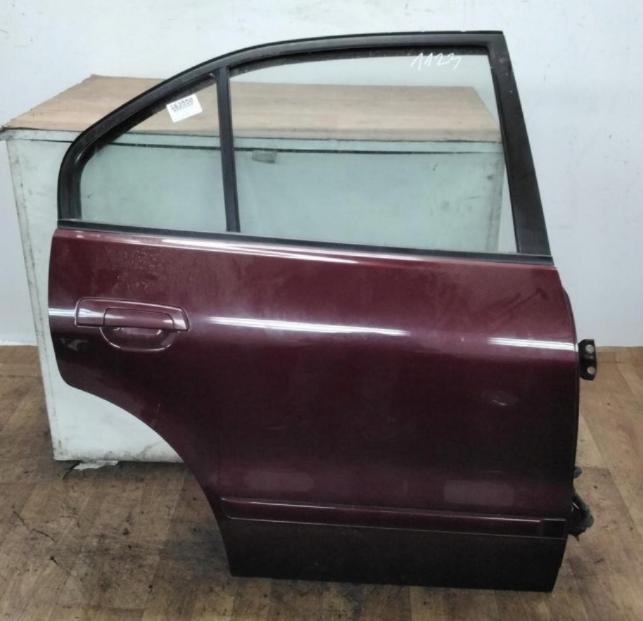 Mitsubishi Galant VIII 1993-2003 sedan  1997  Dvere zadné pravé