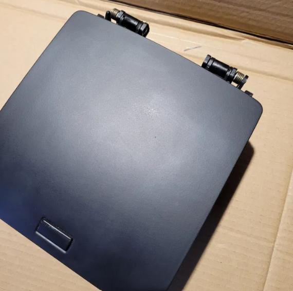 Volkswagen Touran I 2003-2015 hatchback 1.4 TSI petrol MT 103 kW 2013  Priehradka (kastlík) 1T1857921E