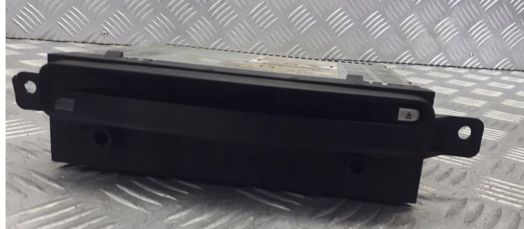 Nissan Primera P12 2001-2007 sedan 1.8 16v petrol MT 85 kW 2003  CD menič 28185-BA010