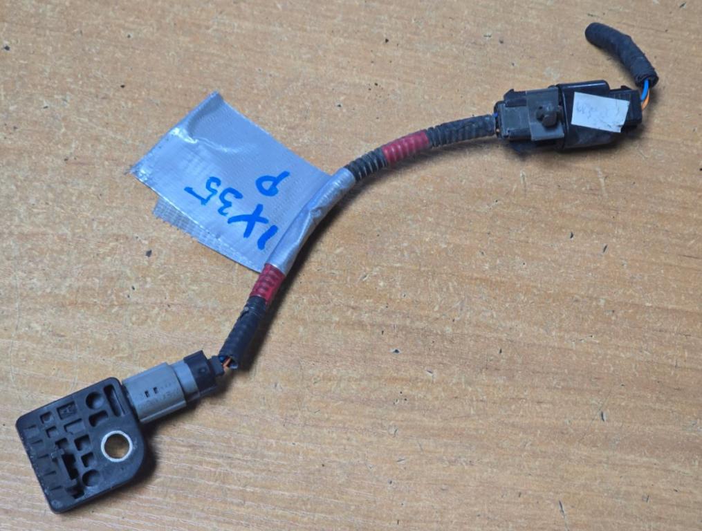 Hyundai ix35 hatchback 1.7 CRDI diesel MT 85 kW 2012  Snímač nárazu 95920-2S000