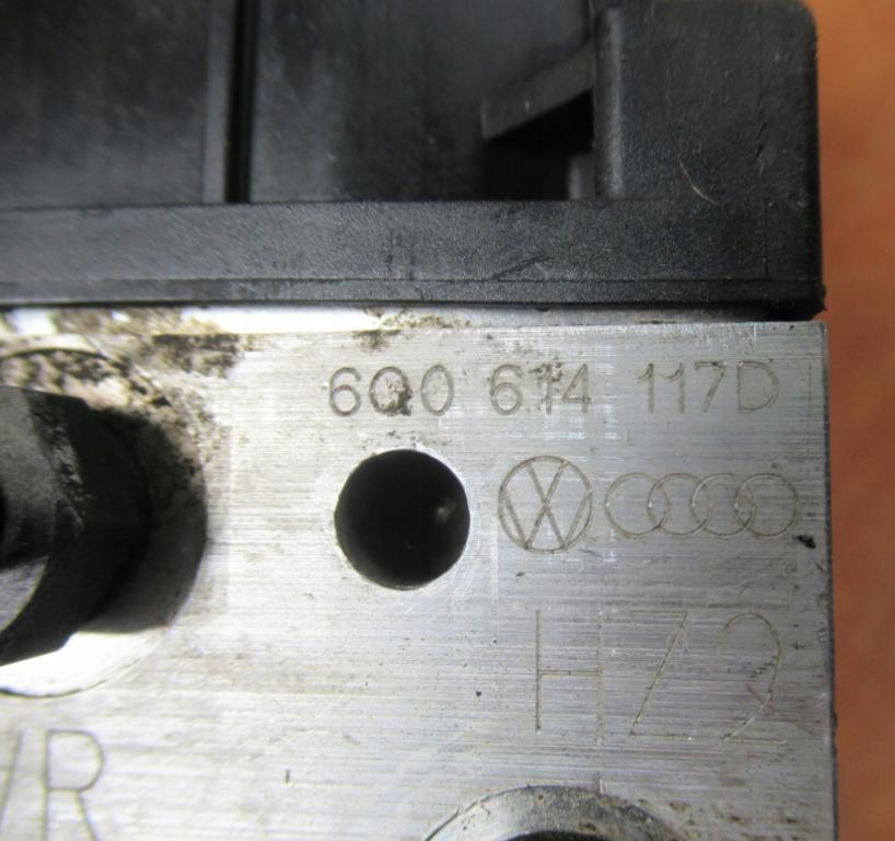 Skoda Fabia I 1999-2007 hatchback 1.4 MPI petrol MT 50 kW Pumpa ABS 0265800003 6Q0614117D 6Q0907379C 0265222006