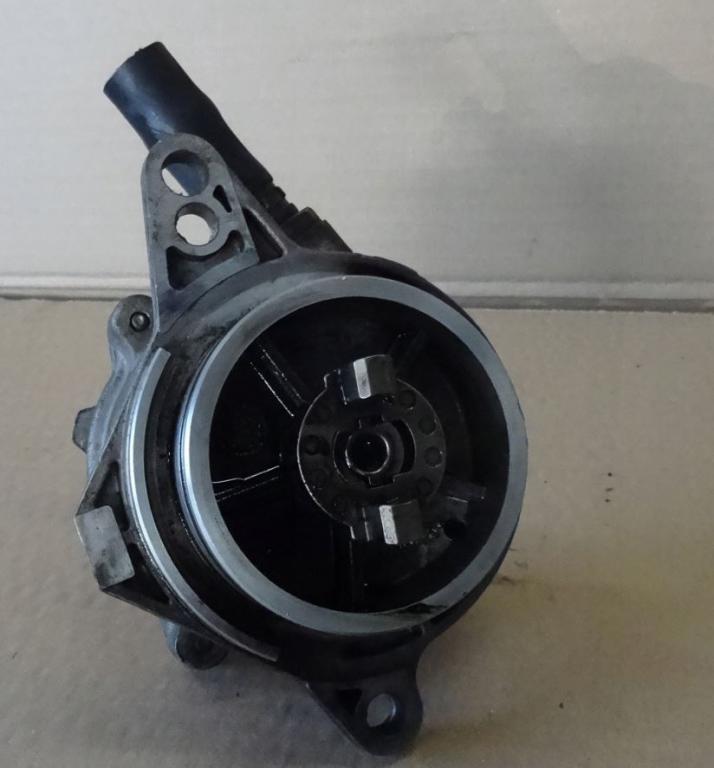 BMW 3 E46 1998-2007 sedan 2.0 D diesel MT 100 kW 1998  Vákuová pumpa 2249939 2246126