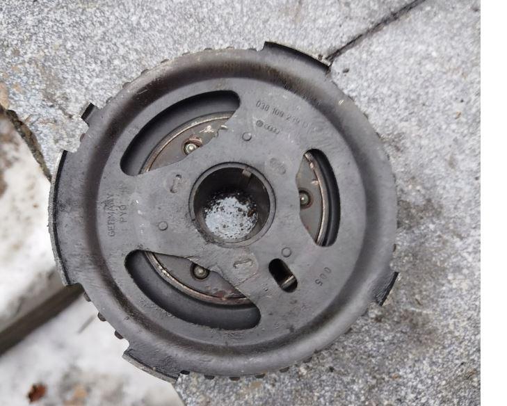 Volkswagen Golf V 2003-2009 hatchback 1.9 TDI diesel MT 77 kW 2006  Remenica 038109239D 038107111E