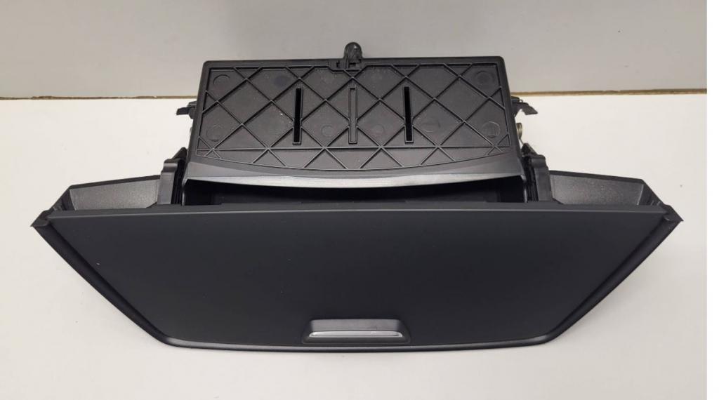 BMW X1 E84 2009-2015 hatchback 2.0 D diesel MT 100 kW 2011  Priehradka (kastlík) 2991263