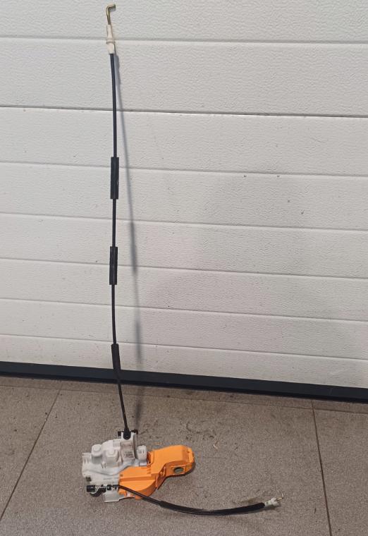 Ford Ka Mk2 2008-2016 hatchback Motorček zámku dverí predný ľavý 51794370