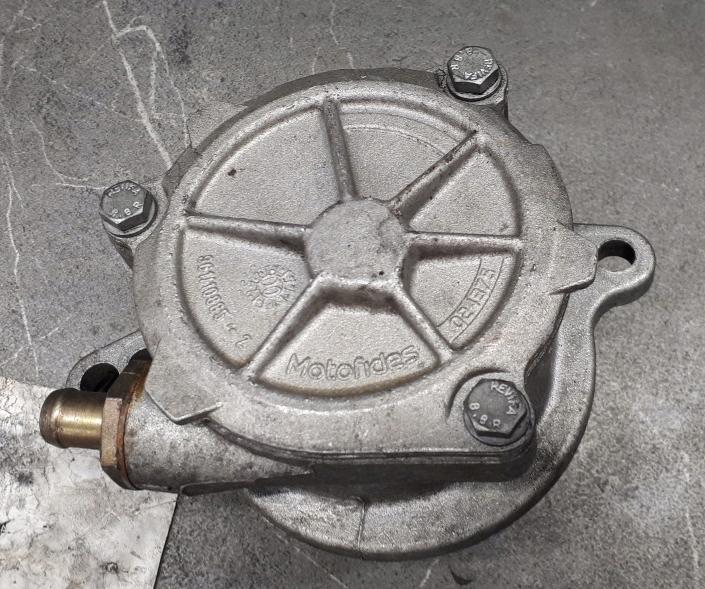 Opel Omega B 1994-2003 combi 2.5 DTI diesel 110 kW Vákuová pumpa 2249939