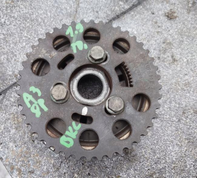 Volkswagen Golf V 2003-2009 hatchback 1.9 TDI diesel MT 77 kW 2006  Remenica 038109239D 038107111E