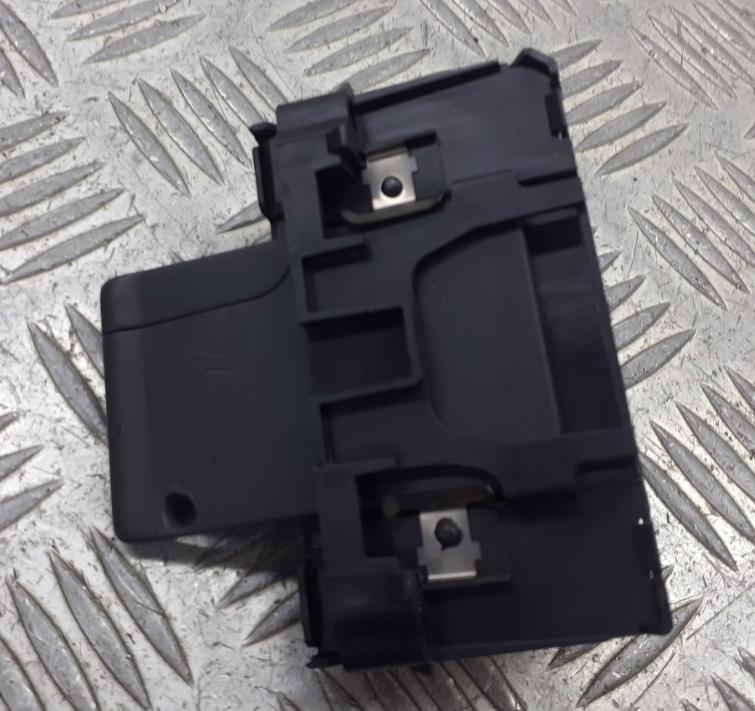 Renault Megane II 2003-2008 2.0 DCI diesel MT 110 kW 2006  Čítačka karty 8200074331A