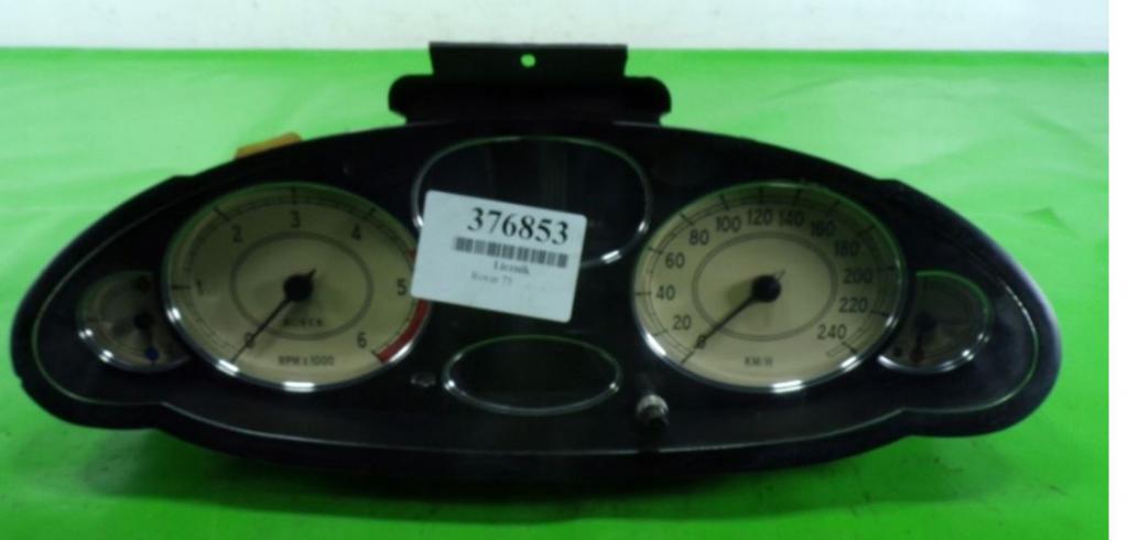 Rover 75 combi 2.0 CDT diesel MT 85 kW 2002  Prístrojová doska 110008878016