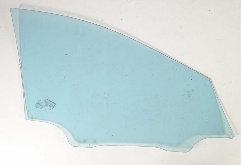 Mercedes R W251 2005-2013 hatchback 3.0 CDI V6 diesel AT 165 kW 2007  Sklo predných ľavých dverí