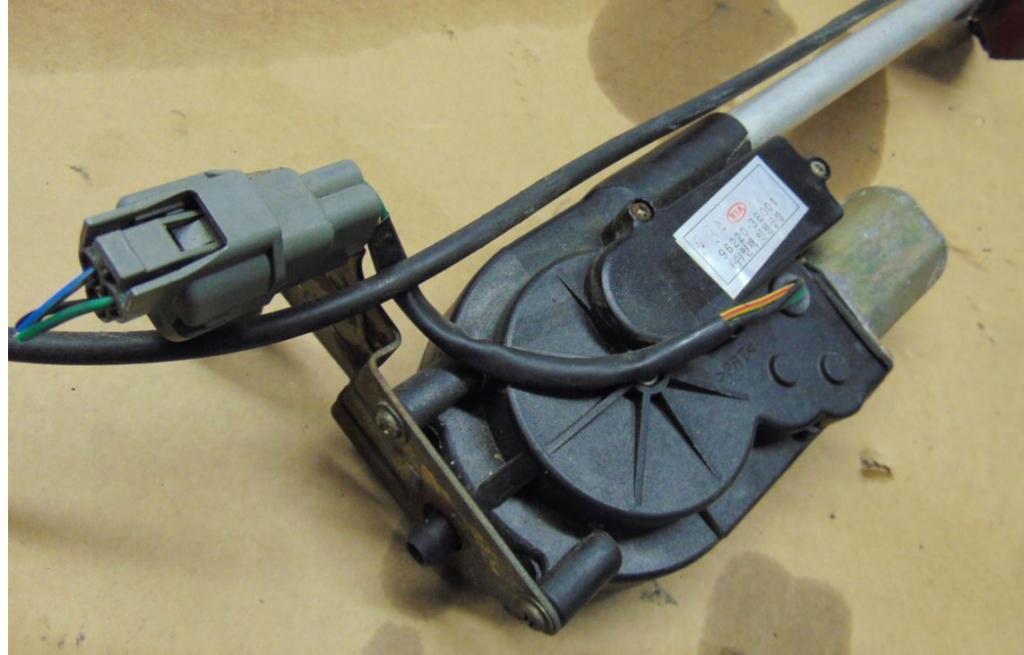 Kia Sorento I 2003-2009 suv 2.5 CRDi 16v diesel 103 kW 2002  Anténa 96220-3E001