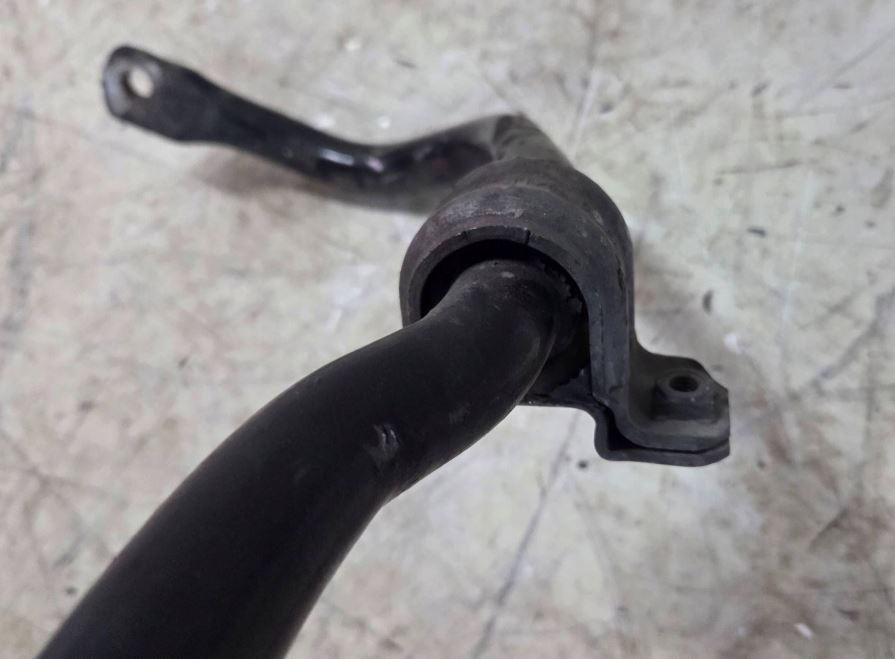 Seat Alhambra II 2010-2020 hatchback 2.0 TDI diesel AT 130 kW 2014  Tyčka stabilizátora pravá 7N0411303