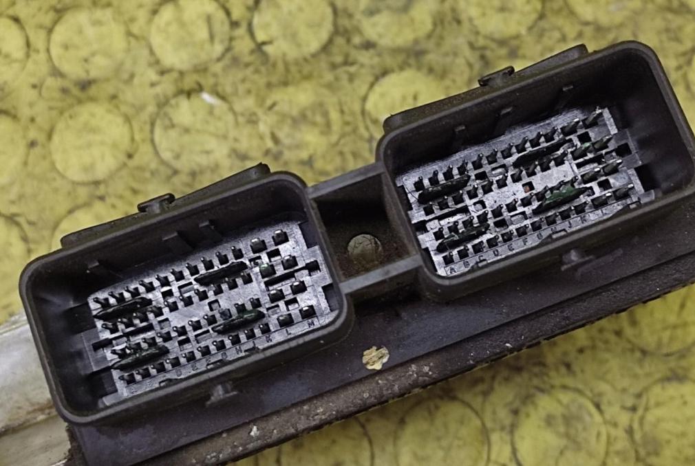 Renault Clio II 1998-2012 hatchback 1.2 petrol MT Riadiaca jednotka motora 8200162381