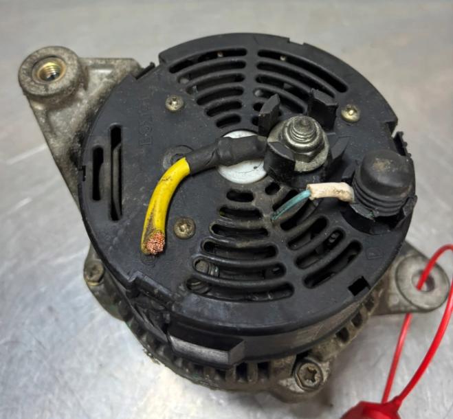 Peugeot 306 1.9 D diesel MT 51 kW   Alternátor 9612259680 0120335012