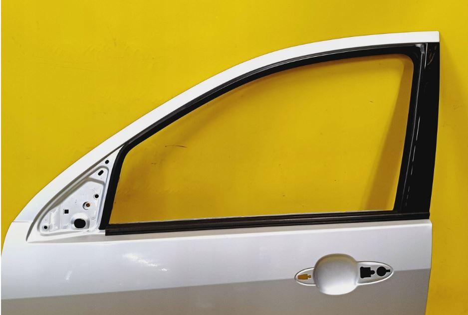 Ford Focus Mk1 1998-2004 sedan 1.8 TDDI diesel MT 66 kW 2004  Dvere predné ľavé