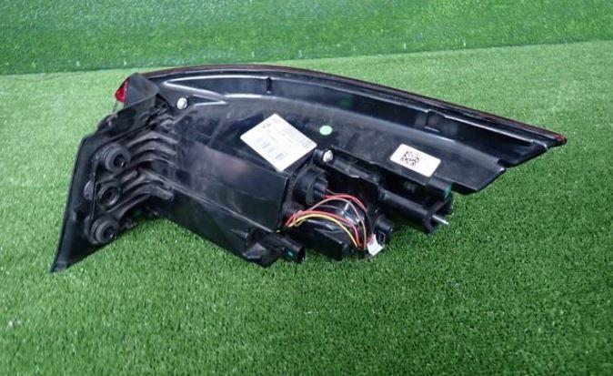 Renault Megane IV 2016-2024 hatchback 1.2 TCE petrol MT 97 kW 2016  Svetlo zadné ľavé LED EDGE DESING 265558986R