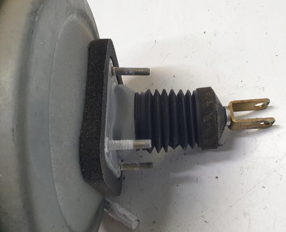 BMW 5 E39 1996-2003 sedan 2.5 D diesel MT 120 kW 2001  Posilňovač bŕzd 1163516