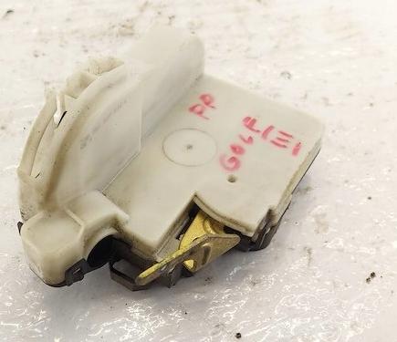 Volkswagen Golf III 1991-1998 1.6 8v petrol MT 74 kW 2000  Zámok dverí predný pravý 1H1837016L