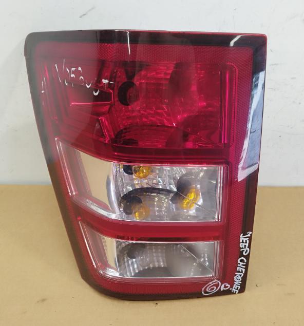 Jeep Grand cherokee WK 2004-2010 suv Svetlo zadné ľavé 55156721AF