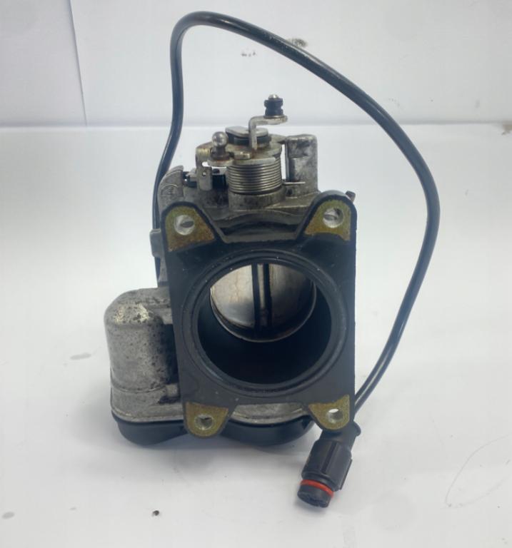 Mercedes C W202 1993-2001 combi 1.8 petrol MT 90 kW 1997  Škrtiaca klapka 0001419125