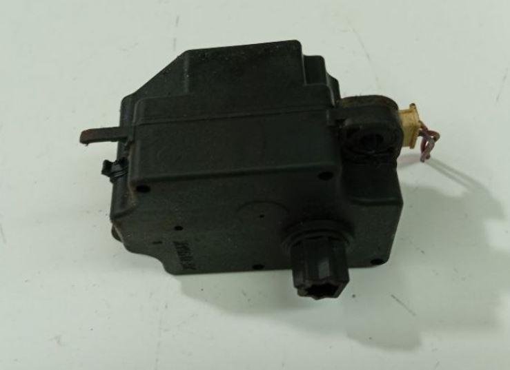 Volvo V50 combi 1.6 D diesel MT 80 kW 2006  Motorček kúrenia 4N5H-19E616-6652A AC060531