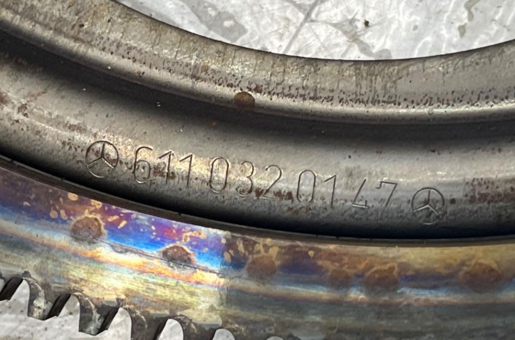 Mercedes CLK II C209 2002-2009 coupe 2.7 CDI diesel AT 125 kW 2005  Zotrvačník 6110320147