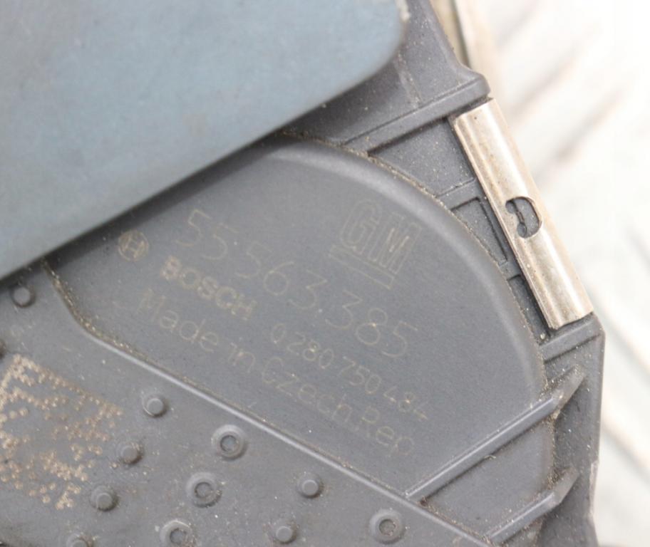 Opel Corsa D 2006-2014 hatchback 1.0 petrol MT 48 kW Škrtiaca klapka 55563385 0280750480