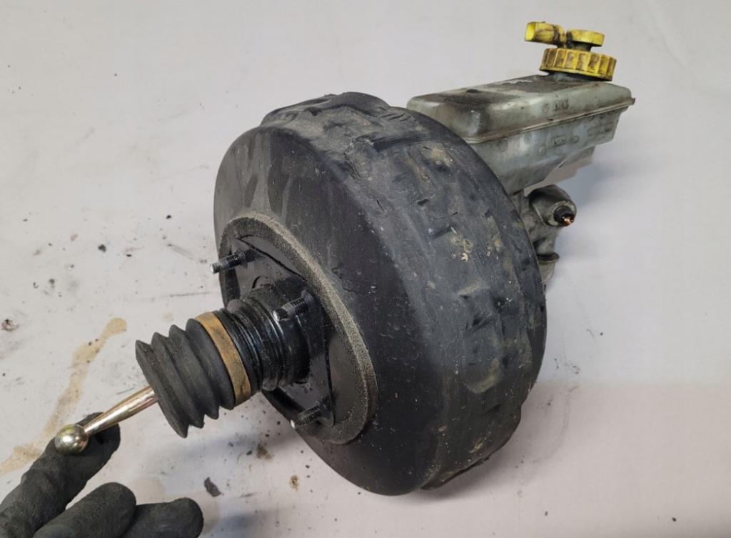 Volkswagen Sharan I 1995-2010 hatchback 1.9 TDI diesel MT 96 kW 2003  Posilňovač bŕzd 7M3612100K