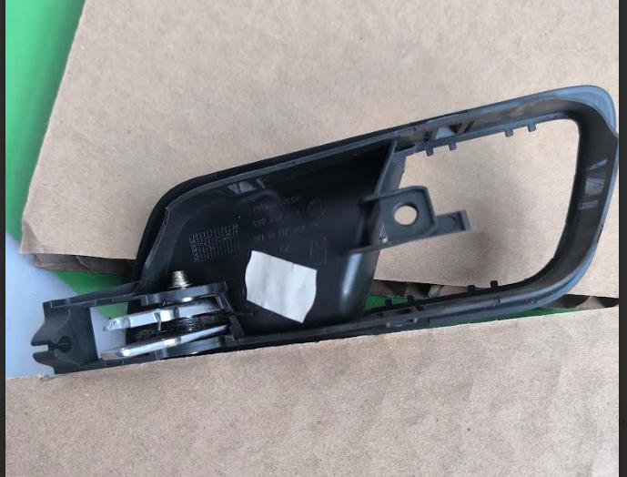 Skoda Fabia I 1999-2007 sedan 1.4 16v petrol MT 55 kW 2004  Kľučka dverí vnútorná predná pravá 6Y0837248