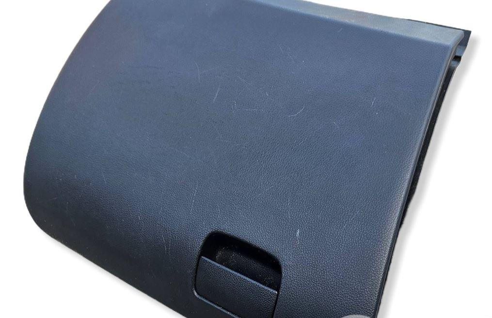 Kia Soul I 2008-2013 hatchback 1.6 16v petrol 93 kW 2009  Priehradka (kastlík) X2K845-31000