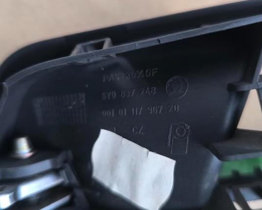 Skoda Fabia I 1999-2007 sedan 1.4 16v petrol MT 55 kW 2004  Kľučka dverí vnútorná predná pravá 6Y0837248