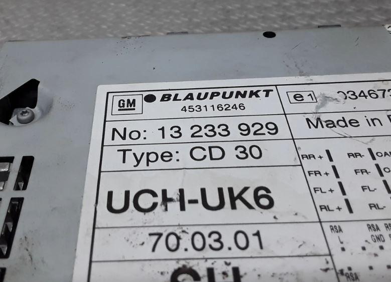 Opel Signum hatchback 1.9 CDTI diesel 110 kW 2004  Rádio 24461295 13233929