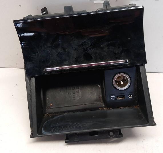 Skoda Superb III 2015-2024 sedan   Popolník 5E0035502